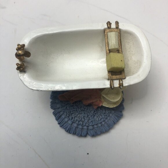 4 piece Victorian Dollhouse Furniture ‘Avon’ Collectables Powder Room - Picture 2 of 13